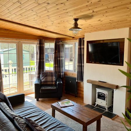 Eagle Lodge Newton on the Moor エクステリア 写真