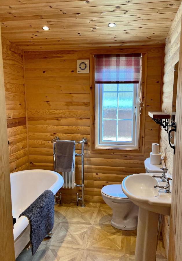 Eagle Lodge Newton on the Moor エクステリア 写真
